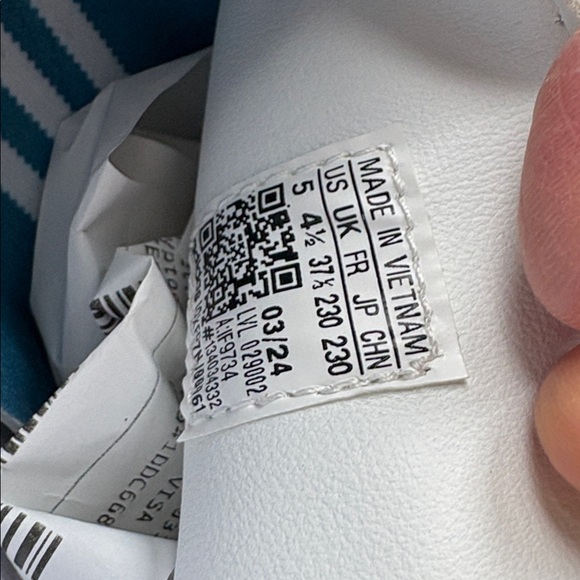 adidas x Bad Bunny Women's US size 5 Sneakers - Picture 4 of 6